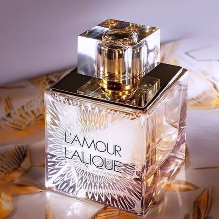 عطر لالیک لامور